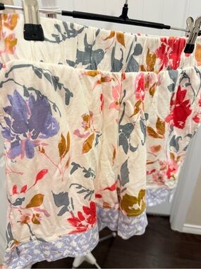 Pact 100% Cotton, Cream Floral Print Shorts